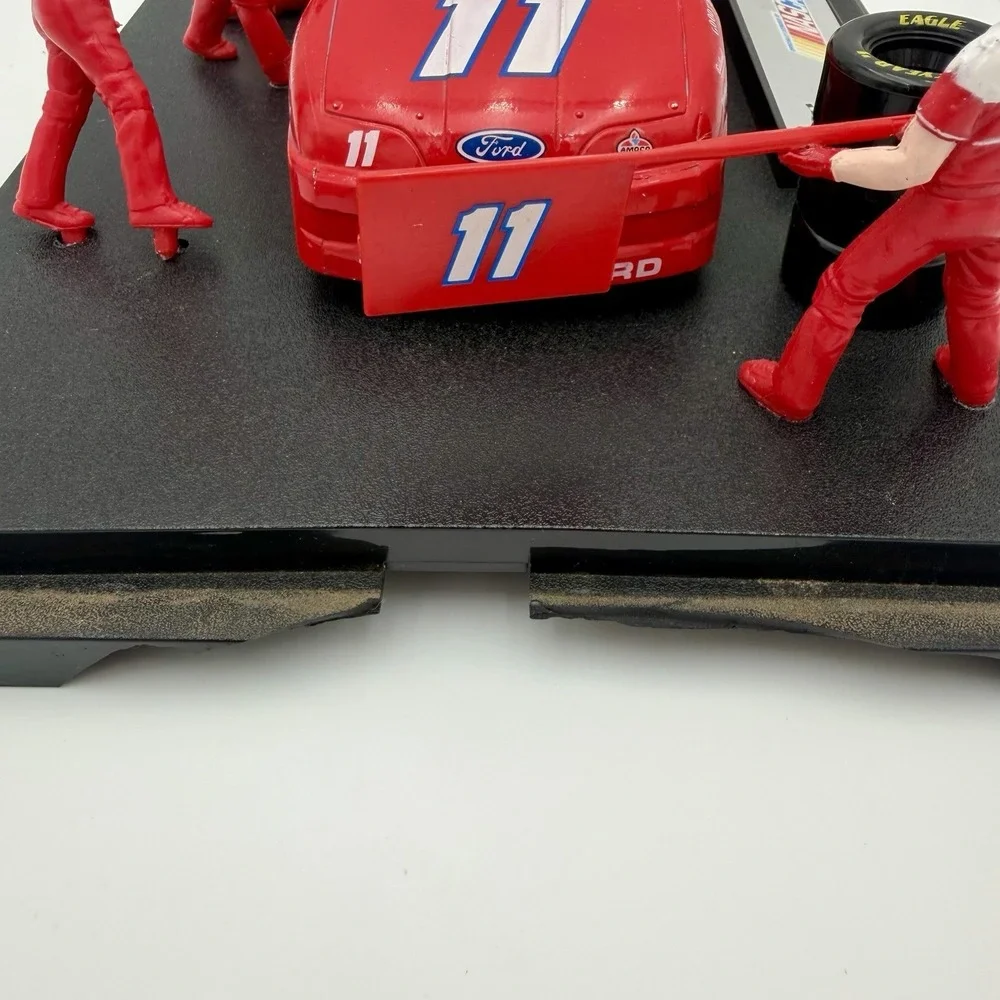 Vintage 1:24 Bill Elliott #11 NASCAR‎ Pit Stop Diorama Racing Champions